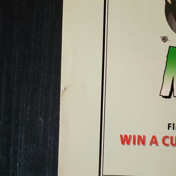 March 2002 VIBE Magazine with Michael Jackson - Picture 5 of 13